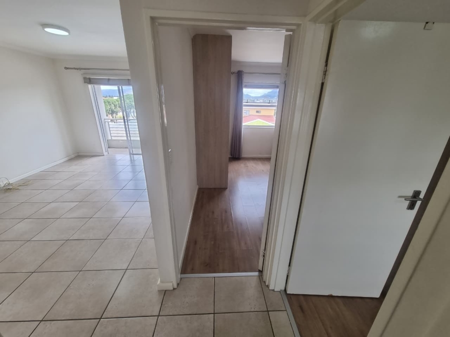 To Let 2 Bedroom Property for Rent in Wetton Western Cape